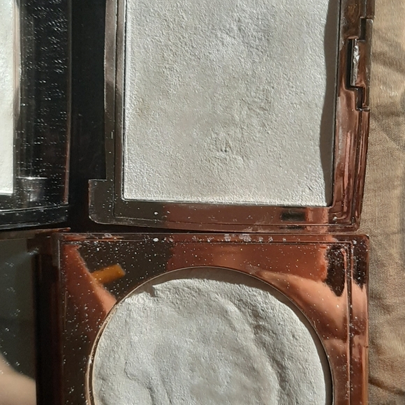 Makeup - Picture 8 of 10